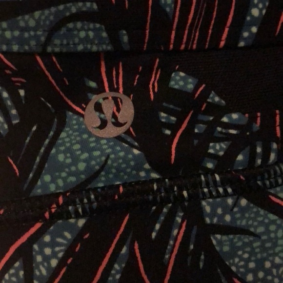 Lululemon Sportsbra - Picture 4 of 5